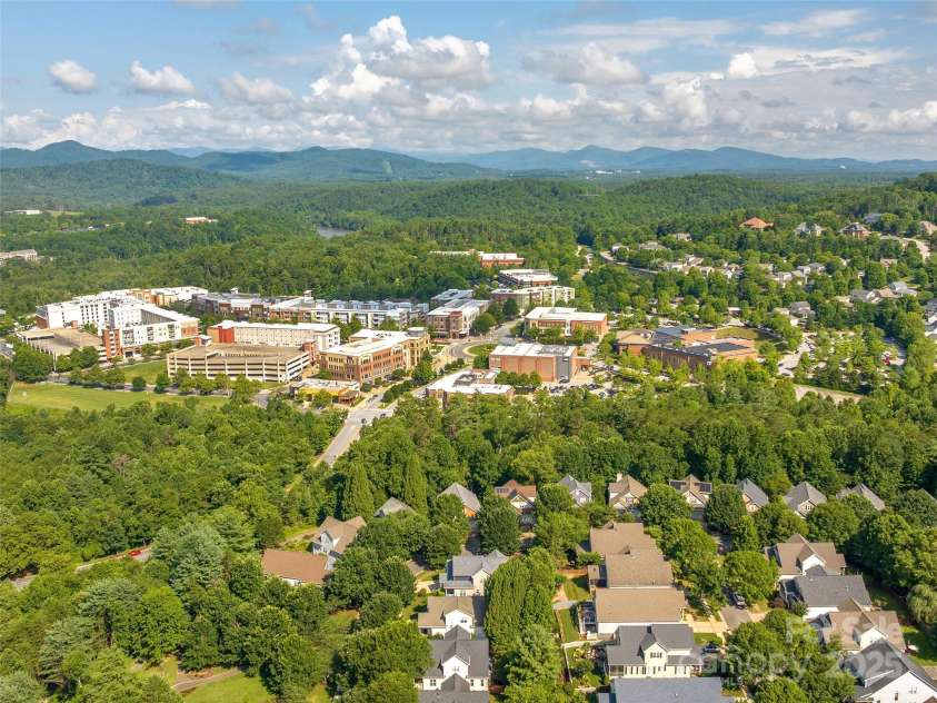 1349 Heathbrook Circle, Asheville, NC 28803.  MLS# CAR4289789, YatesRealty ID 34205. 