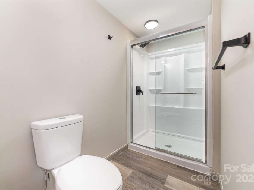 1104 Hardin Road, Dallas, NC 28034.  MLS# CAR4290720, YatesRealty ID 34206. 