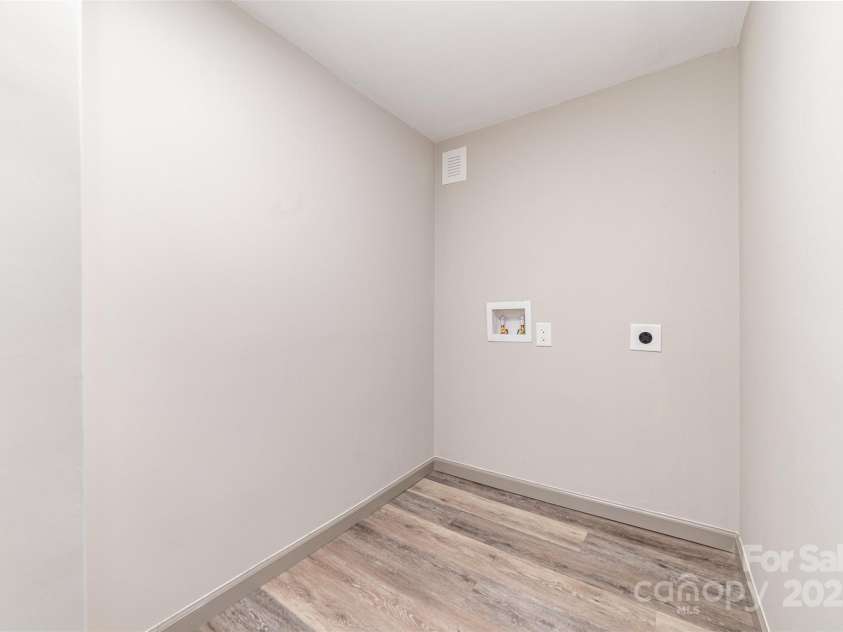 1104 Hardin Road, Dallas, NC 28034.  MLS# CAR4290720, YatesRealty ID 34206. 