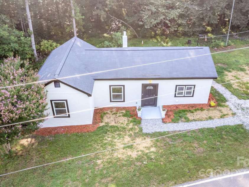 1104 Hardin Road, Dallas, NC 28034.  MLS# CAR4290720, YatesRealty ID 34206. 
