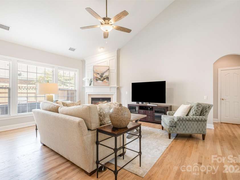 11612 Mersington Lane, Charlotte, NC 28277.  MLS# CAR4290163, YatesRealty ID 34207. 