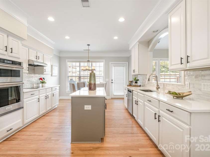 11612 Mersington Lane, Charlotte, NC 28277.  MLS# CAR4290163, YatesRealty ID 34207. 