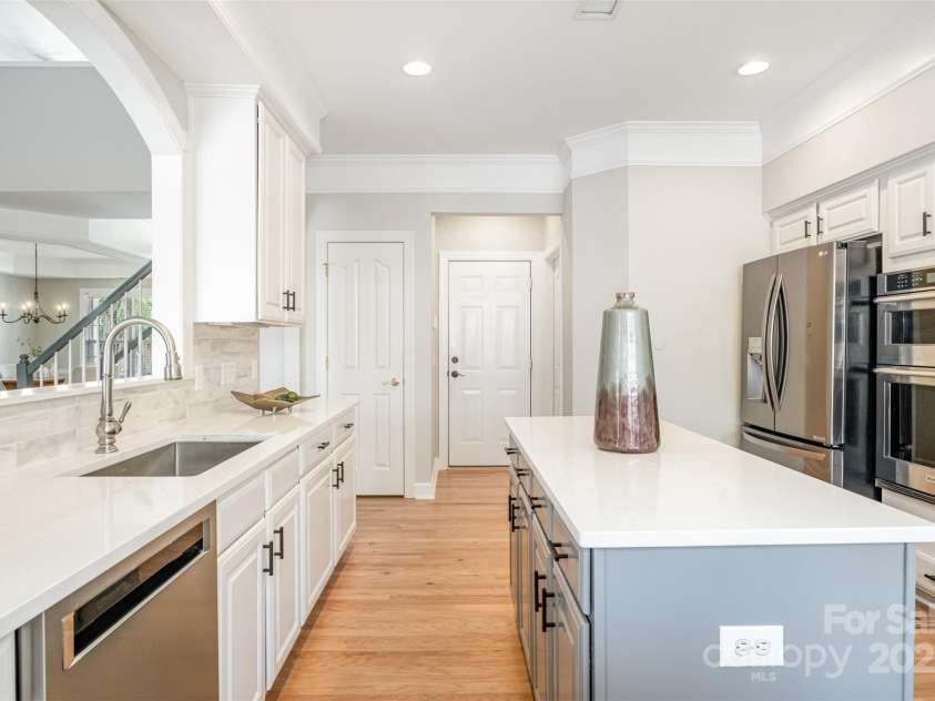 11612 Mersington Lane, Charlotte, NC 28277.  MLS# CAR4290163, YatesRealty ID 34207. 