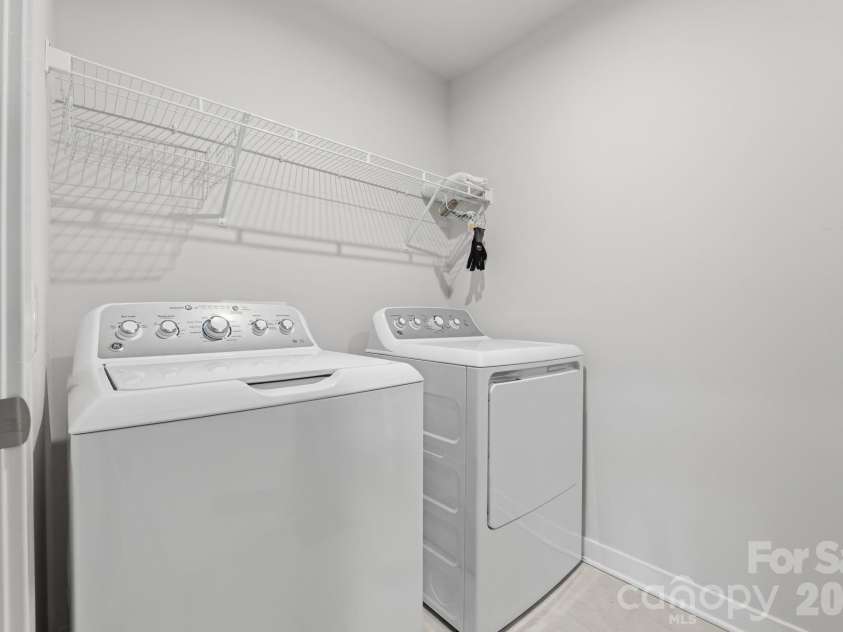 254 Damask Drive, Lancaster, SC 29720.  MLS# CAR4398403, YatesRealty ID 34208. Laundry Room with Utility Sink