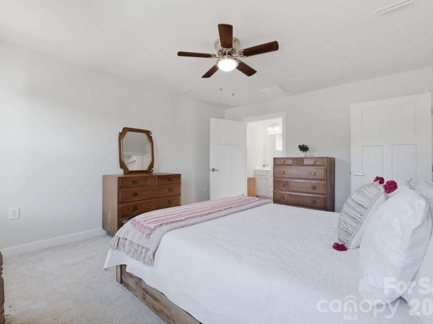 254 Damask Drive, Lancaster, SC 29720.  MLS# CAR4398403, YatesRealty ID 34208. Primary Bedroom Retreat