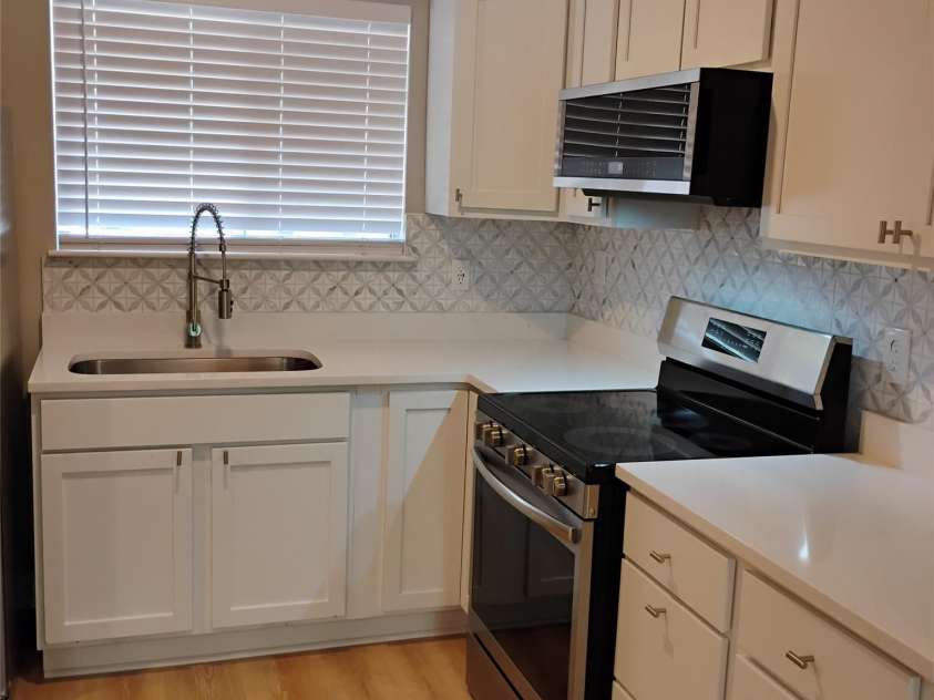 2545 Stockbridge Drive, Charlotte, NC 28210.  MLS# CAR4231252, YatesRealty ID 34208. 