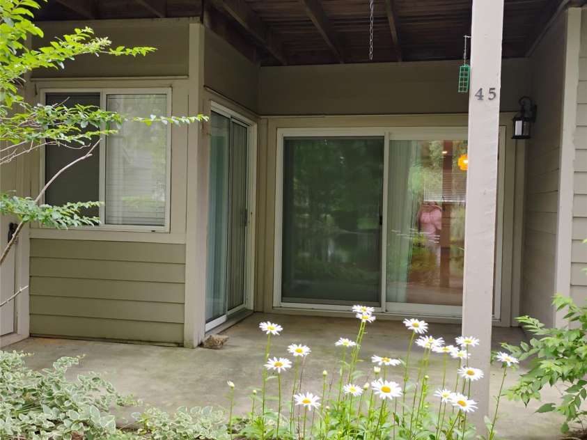 2545 Stockbridge Drive, Charlotte, NC 28210.  MLS# CAR4231252, YatesRealty ID 34208. 