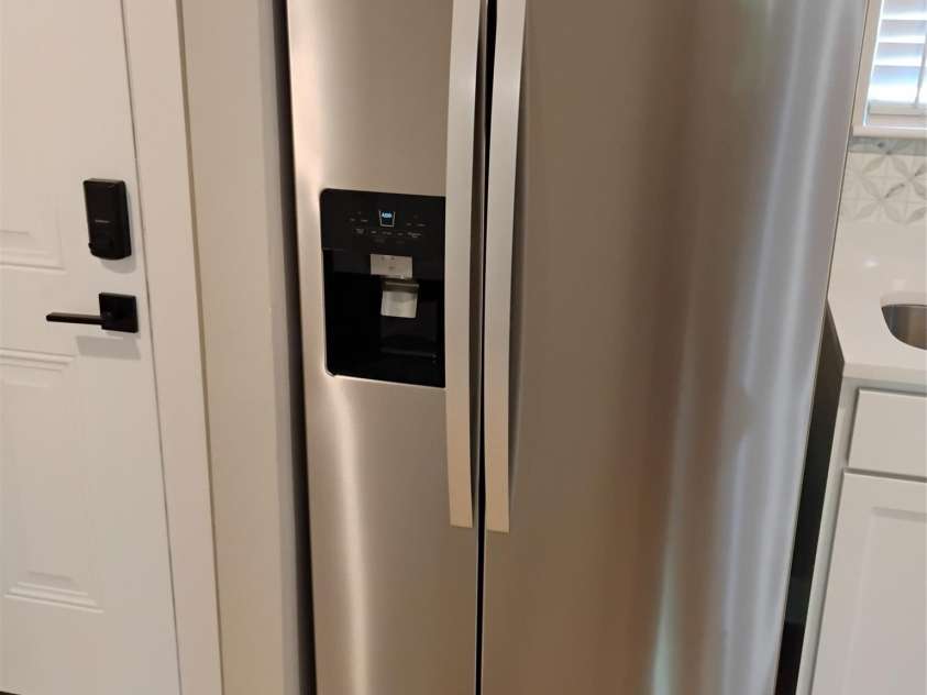 2545 Stockbridge Drive, Charlotte, NC 28210.  MLS# CAR4231252, YatesRealty ID 34208. All appliances in kitchen are brand new