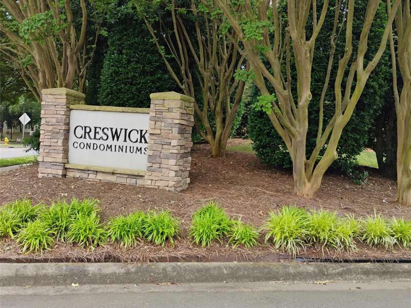 2545 Stockbridge Drive, Charlotte, NC 28210.  MLS# CAR4231252, YatesRealty ID 34208. Creswick
