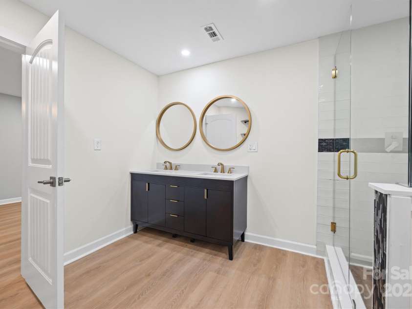 2545 Stockbridge Drive, Charlotte, NC 28210.  MLS# CAR4321941, YatesRealty ID 34208. 