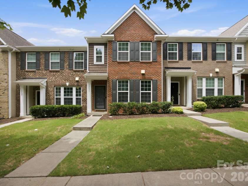 18431 The Commons Boulevard, Cornelius, NC 28031.  MLS# CAR4398969, YatesRealty ID 34209. 