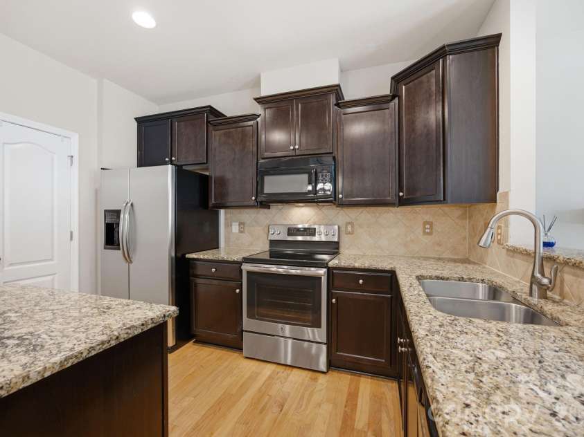 18431 The Commons Boulevard, Cornelius, NC 28031.  MLS# CAR4398969, YatesRealty ID 34209. 