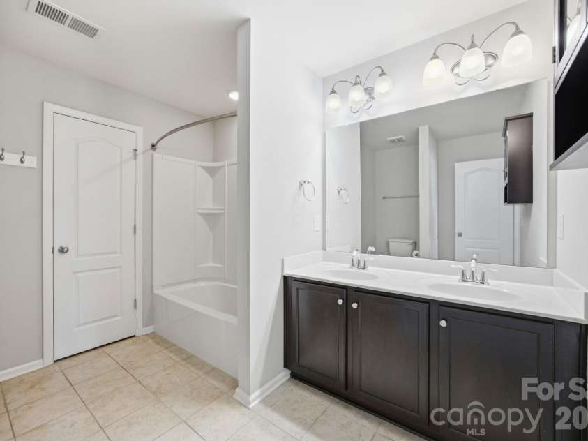18431 The Commons Boulevard, Cornelius, NC 28031.  MLS# CAR4398969, YatesRealty ID 34209. 