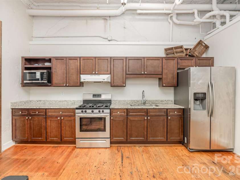 101 Main Street, Union, SC 29379.  MLS# CAR4314039, YatesRealty ID 3421. 