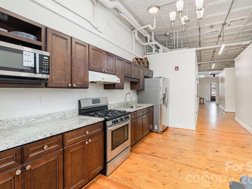 101 Main Street, Union, SC 29379.  MLS# CAR4314039, YatesRealty ID 3421. 