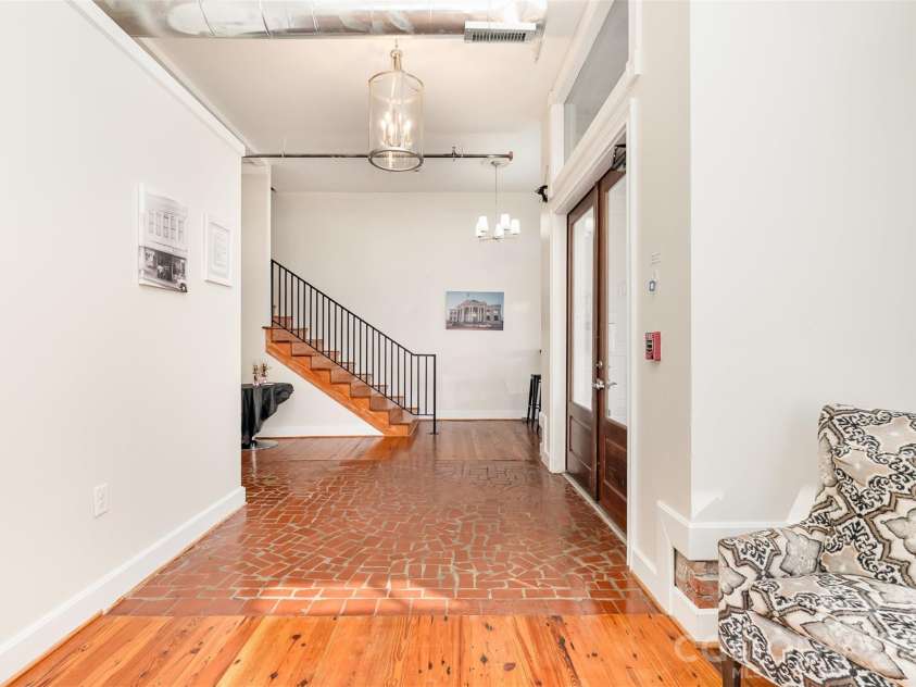 101 Main Street, Union, SC 29379.  MLS# CAR4314039, YatesRealty ID 3421. 