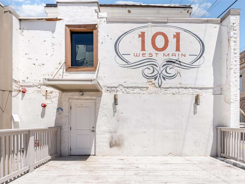 101 Main Street, Union, SC 29379.  MLS# CAR4314039, YatesRealty ID 3421. 