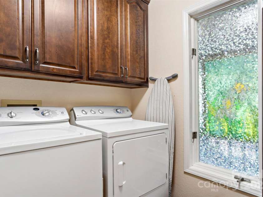 353 Fairway Lane, Spruce Pine, NC 28777.  MLS# CAR4216931, YatesRealty ID 3421. 