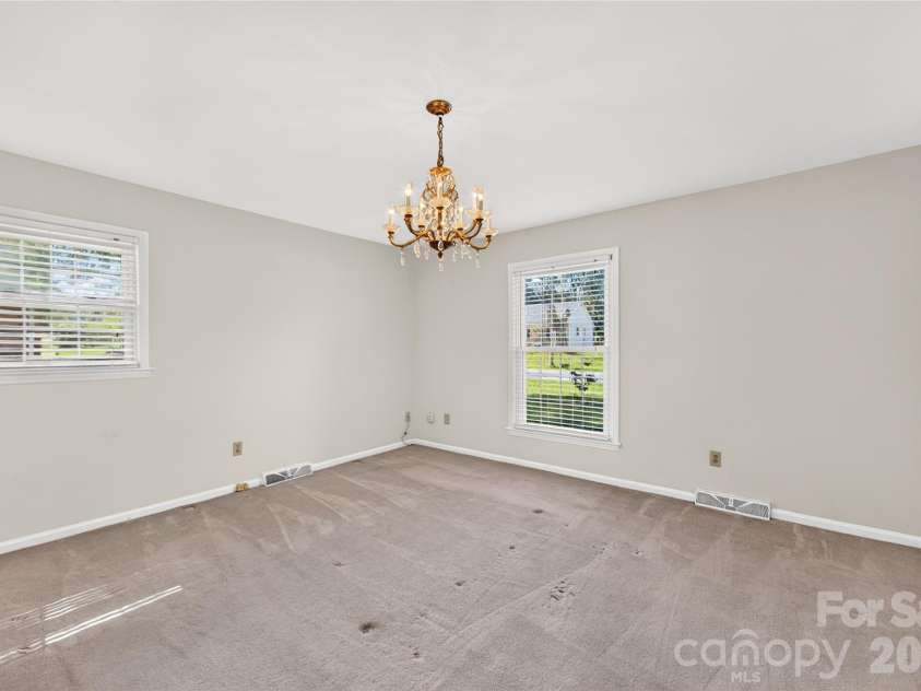 6801 Rambling Rose Drive, Charlotte, NC 28212.  MLS# CAR4396979, YatesRealty ID 34210. Primary BR