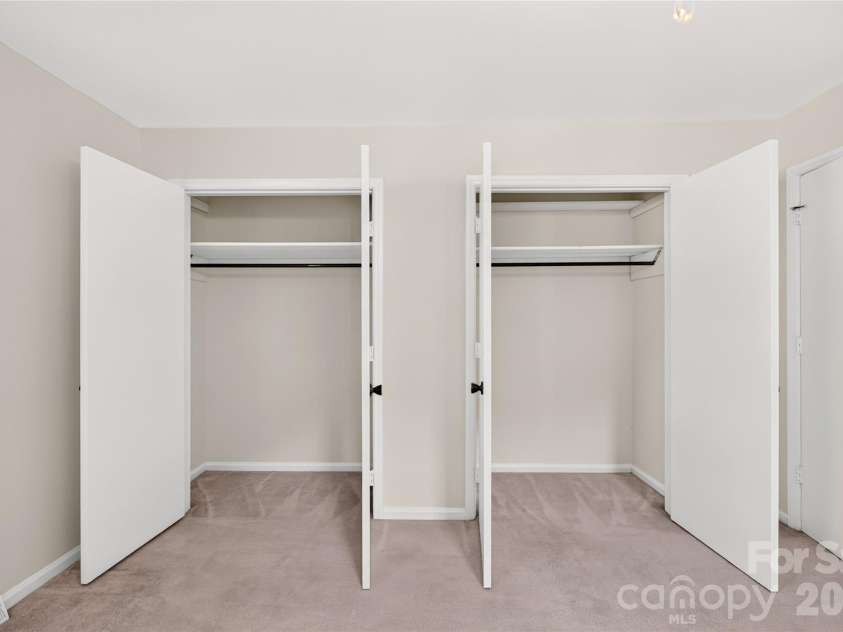 6801 Rambling Rose Drive, Charlotte, NC 28212.  MLS# CAR4396979, YatesRealty ID 34210. Primary BR Closets