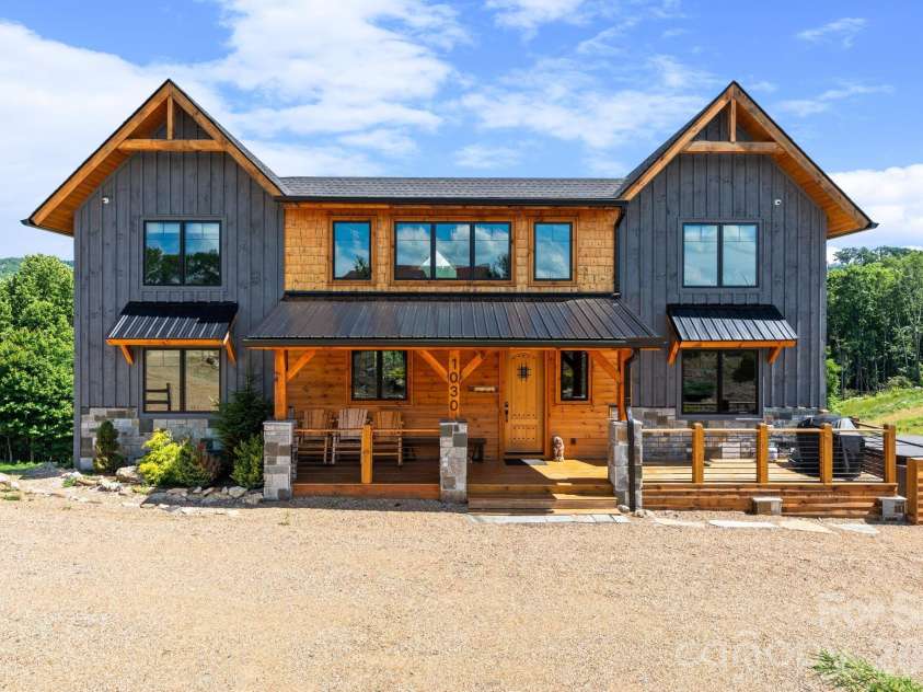 1030 High Valley Overlook, Banner Elk, NC 28604.  MLS# CAR4398506, YatesRealty ID 34211. 