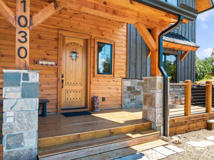 1030 High Valley Overlook, Banner Elk, NC 28604.  MLS# CAR4398506, YatesRealty ID 34211. 
