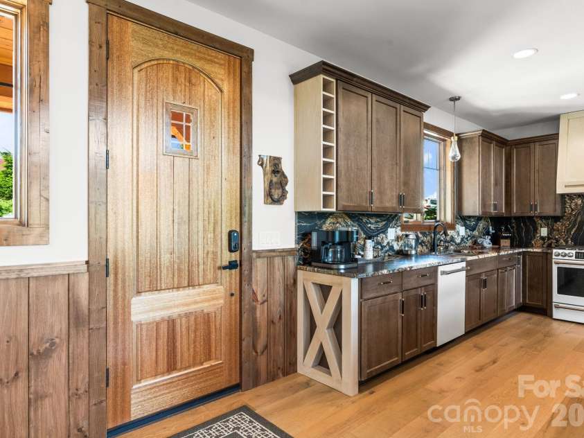1030 High Valley Overlook, Banner Elk, NC 28604.  MLS# CAR4398506, YatesRealty ID 34211. 