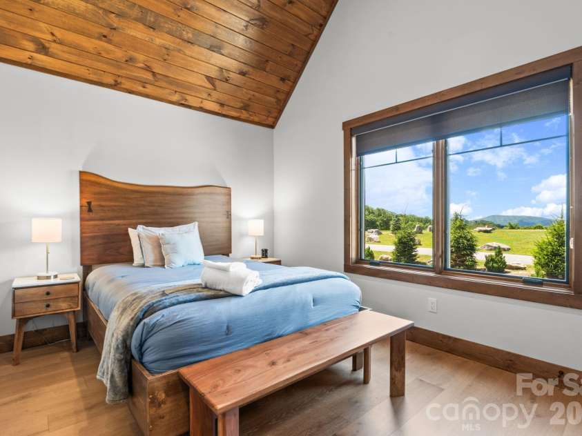 1030 High Valley Overlook, Banner Elk, NC 28604.  MLS# CAR4398506, YatesRealty ID 34211. 