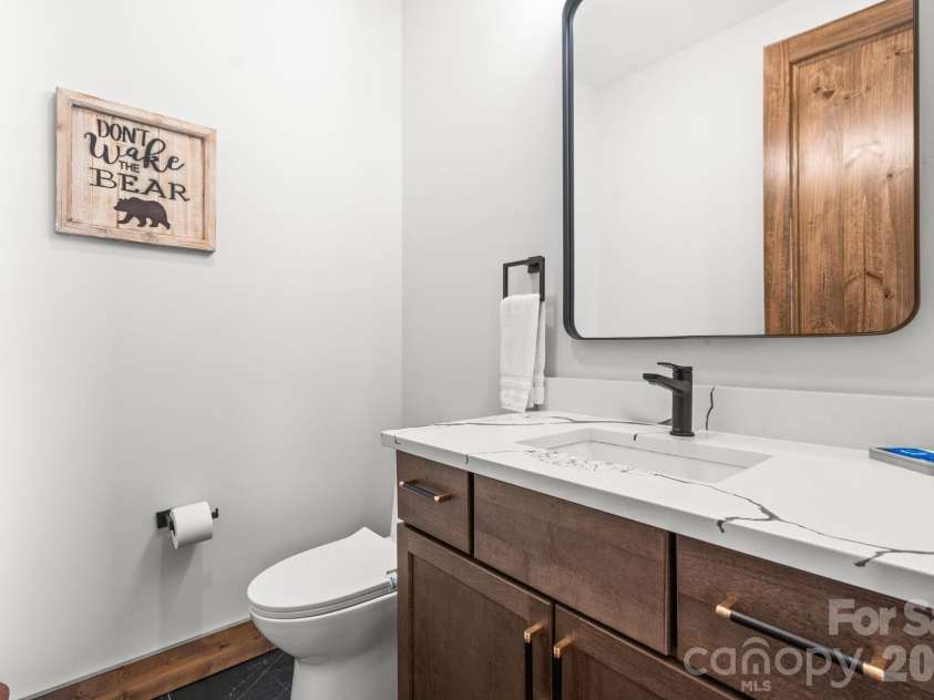 1030 High Valley Overlook, Banner Elk, NC 28604.  MLS# CAR4398506, YatesRealty ID 34211. 