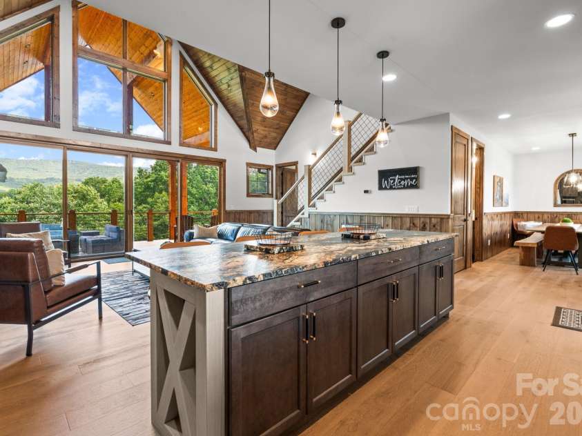 1030 High Valley Overlook, Banner Elk, NC 28604.  MLS# CAR4398506, YatesRealty ID 34211. 