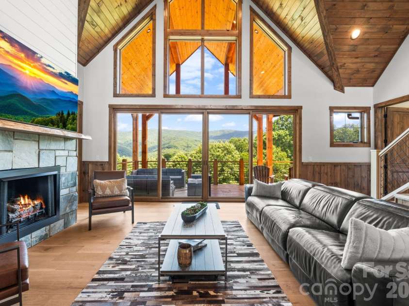 1030 High Valley Overlook, Banner Elk, NC 28604.  MLS# CAR4398506, YatesRealty ID 34211. 