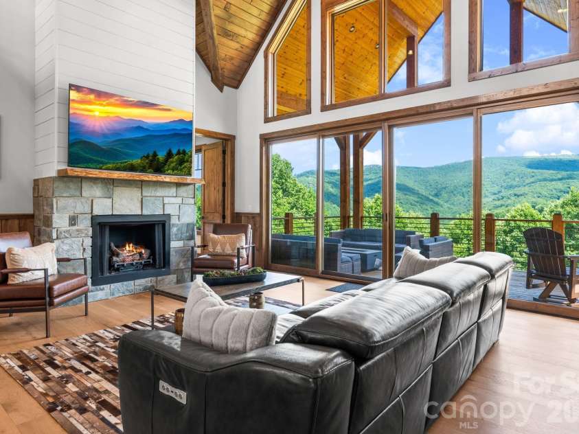 1030 High Valley Overlook, Banner Elk, NC 28604.  MLS# CAR4398506, YatesRealty ID 34211. 
