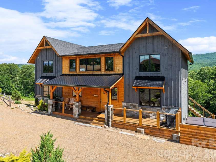 1030 High Valley Overlook, Banner Elk, NC 28604.  MLS# CAR4398506, YatesRealty ID 34211. 