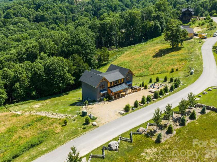 1030 High Valley Overlook, Banner Elk, NC 28604.  MLS# CAR4398506, YatesRealty ID 34211. 
