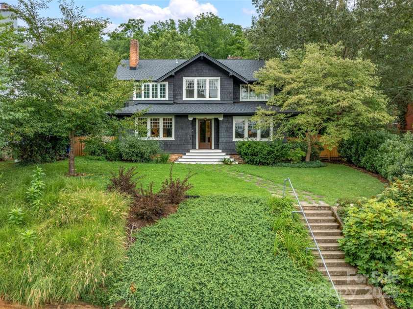 125 Furman Avenue, Asheville, NC 28801.  MLS# CAR4291265, YatesRealty ID 34211. 