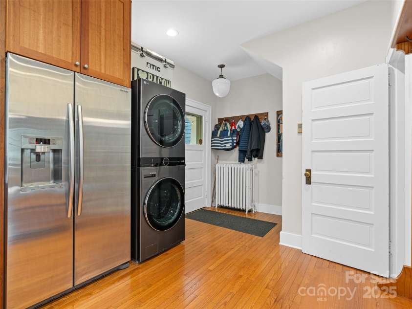 125 Furman Avenue, Asheville, NC 28801.  MLS# CAR4291265, YatesRealty ID 34211. 