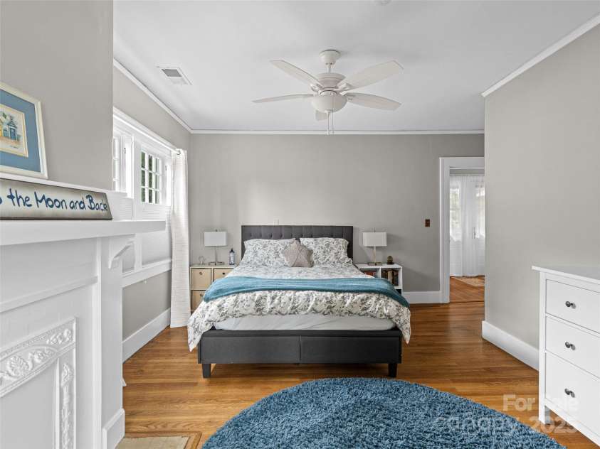 125 Furman Avenue, Asheville, NC 28801.  MLS# CAR4291265, YatesRealty ID 34211. 