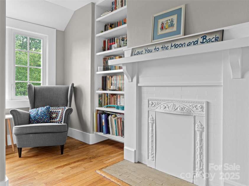 125 Furman Avenue, Asheville, NC 28801.  MLS# CAR4291265, YatesRealty ID 34211. 