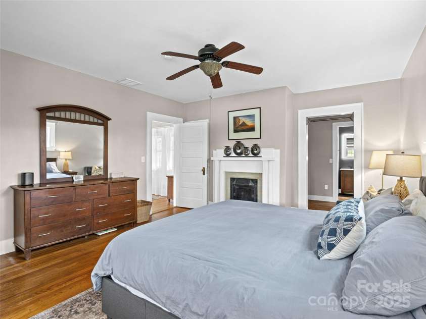 125 Furman Avenue, Asheville, NC 28801.  MLS# CAR4291265, YatesRealty ID 34211. 