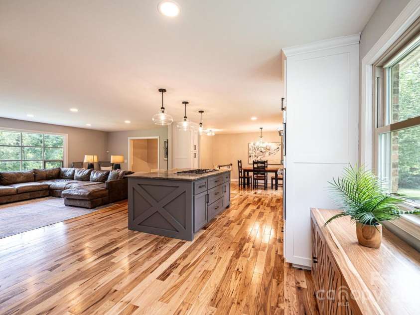 221 Roberts Lane, Lenoir, NC 28645.  MLS# CAR4288477, YatesRealty ID 34213. 