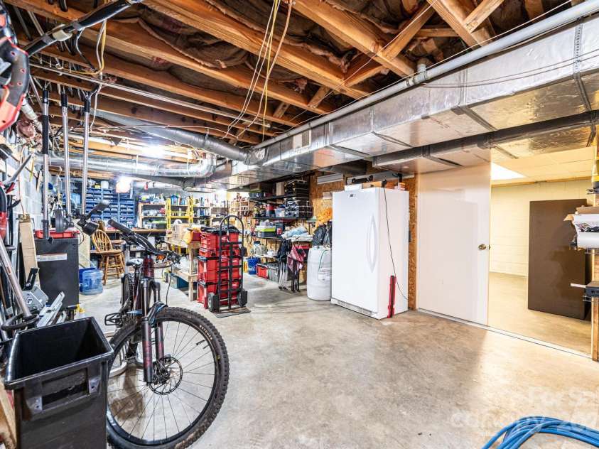 221 Roberts Lane, Lenoir, NC 28645.  MLS# CAR4288477, YatesRealty ID 34213. 