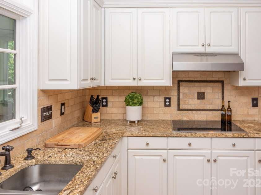 195 Cove Creek Loop, Mooresville, NC 28117.  MLS# CAR4287819, YatesRealty ID 34214. 