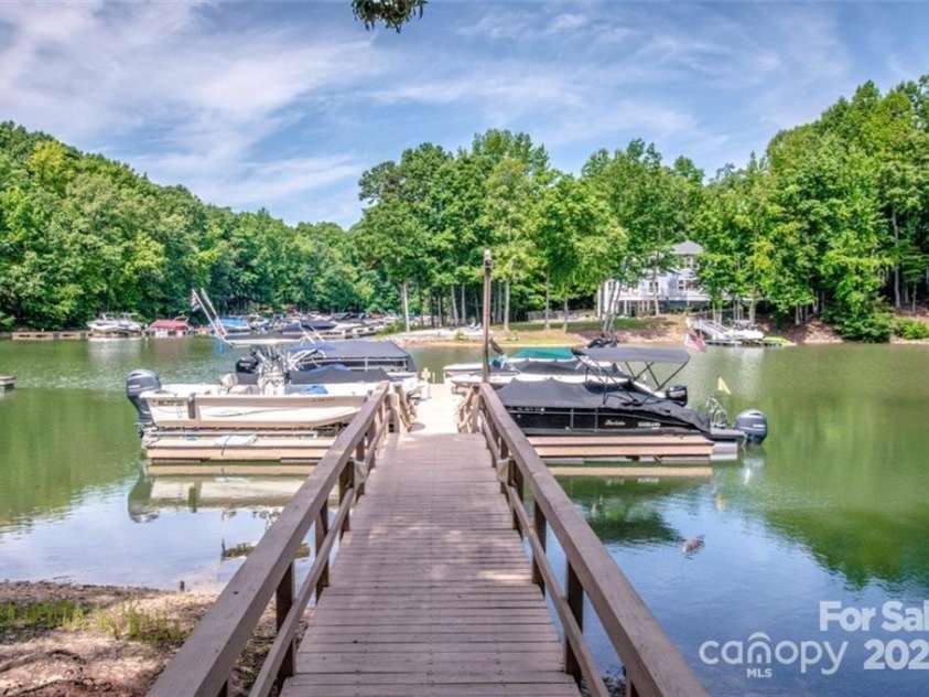 195 Cove Creek Loop, Mooresville, NC 28117.  MLS# CAR4287819, YatesRealty ID 34214. 