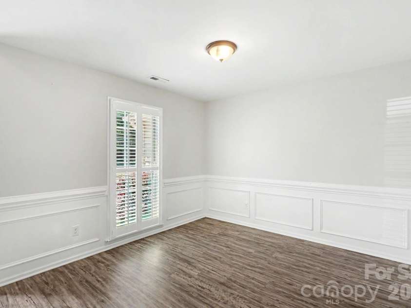 7413 Tupelo Lane, Charlotte, NC 28269.  MLS# CAR4398162, YatesRealty ID 34214. 