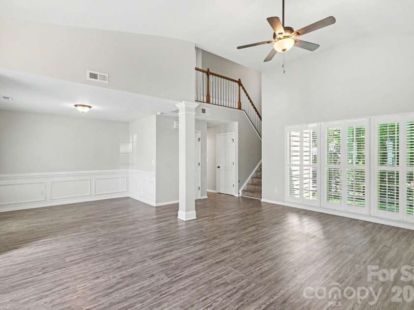 7413 Tupelo Lane, Charlotte, NC 28269.  MLS# CAR4398162, YatesRealty ID 34214. 