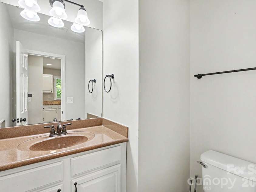 7413 Tupelo Lane, Charlotte, NC 28269.  MLS# CAR4398162, YatesRealty ID 34214. 
