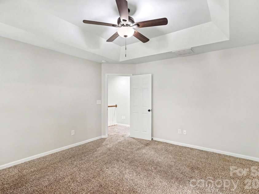 7413 Tupelo Lane, Charlotte, NC 28269.  MLS# CAR4398162, YatesRealty ID 34214. 