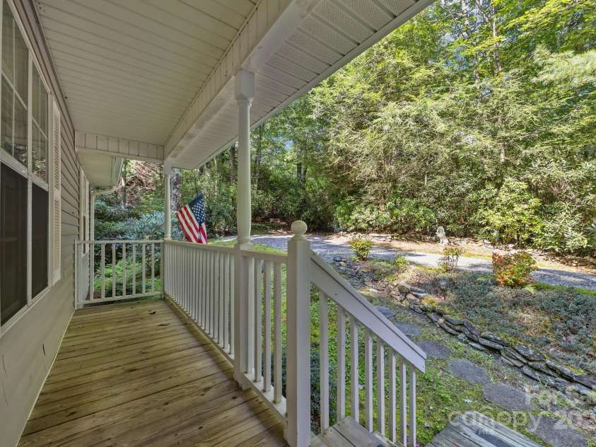 285 Holly Forest Court, Sapphire, NC 28774.  MLS# CAR4293424, YatesRealty ID 34215. 