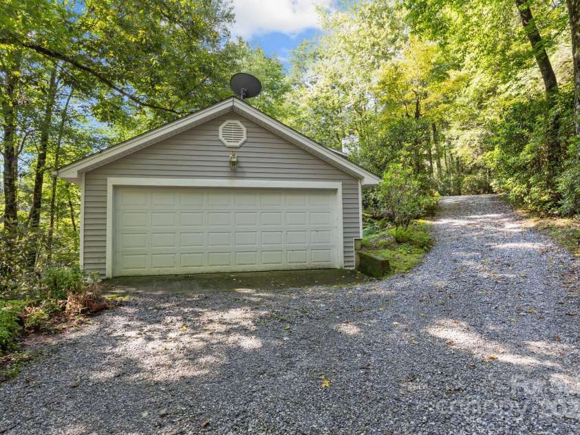 285 Holly Forest Court, Sapphire, NC 28774.  MLS# CAR4293424, YatesRealty ID 34215. 