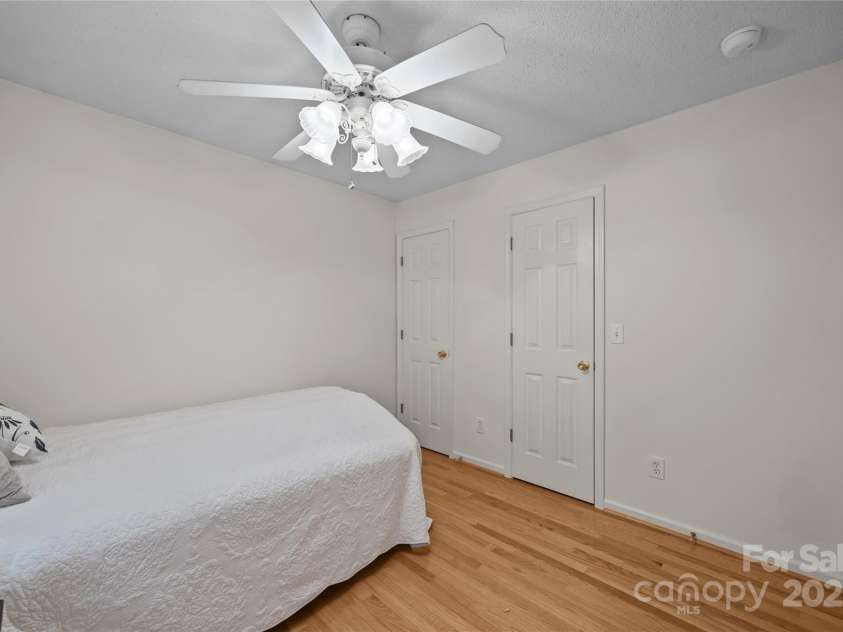 285 Holly Forest Court, Sapphire, NC 28774.  MLS# CAR4293424, YatesRealty ID 34215. 